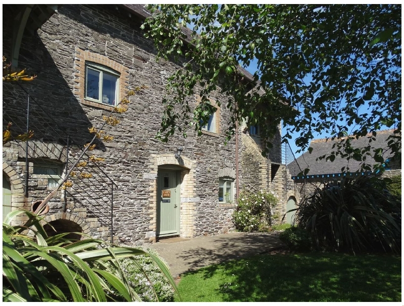 St Aubyn Cottage a british holiday cottage for 8 in , 