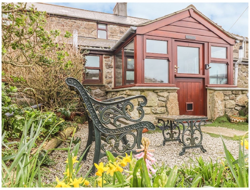 Little Gurnard's a british holiday cottage for 2 in , 