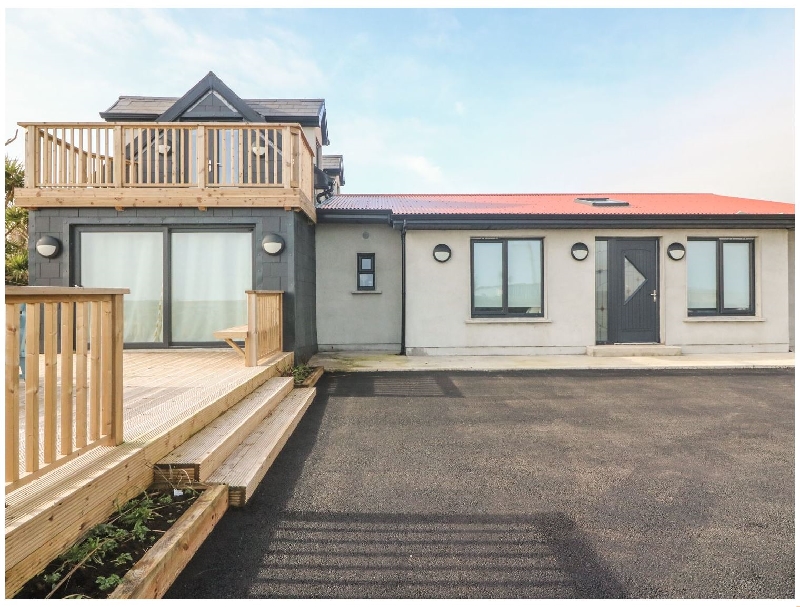 Clonard Beach House a british holiday cottage for 6 in , 