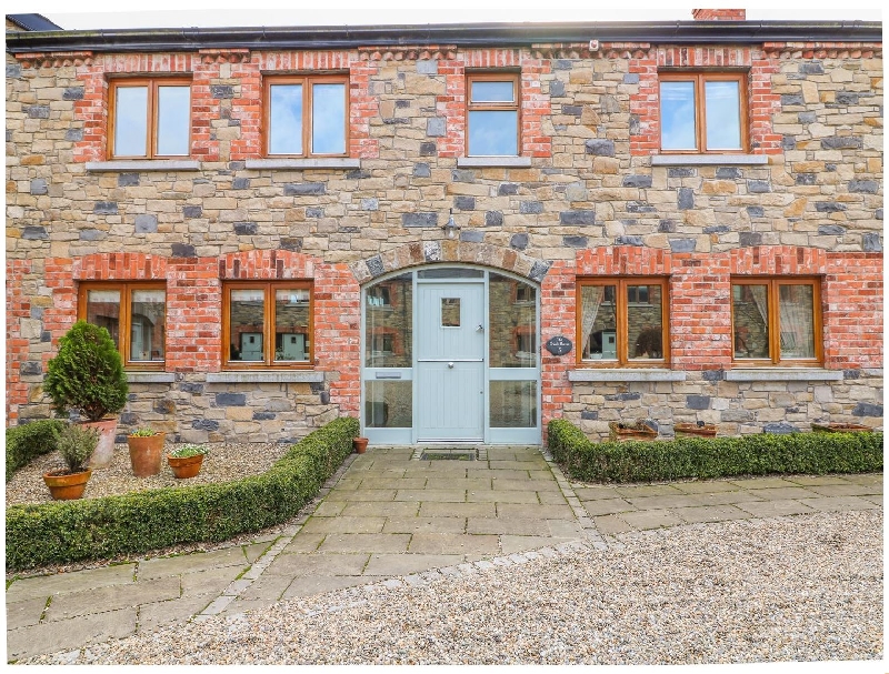 The Coach House a british holiday cottage for 4 in , 