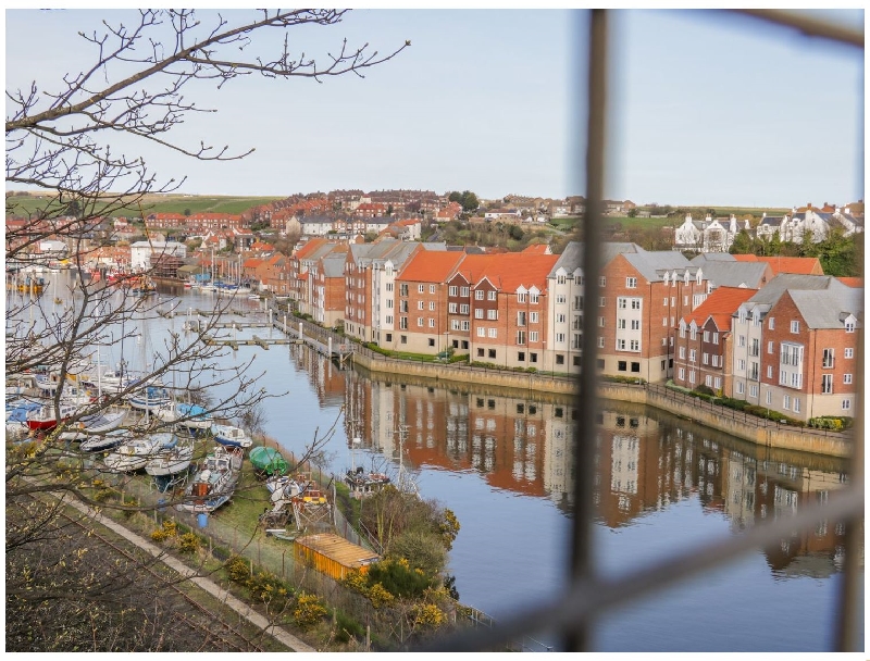 Whitby Harbour Retreat a british holiday cottage for 4 in , 
