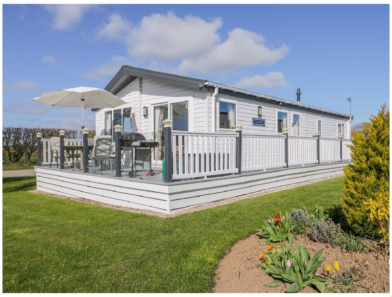 Skipsea Lodge a british holiday cottage for 6 in , 