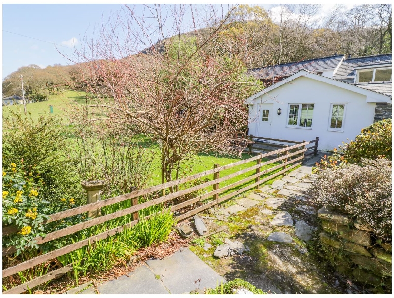 Dolgoch Falls Cottage a british holiday cottage for 2 in , 