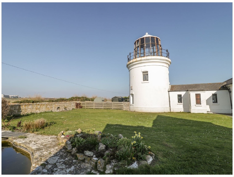 Old Higher Lighthouse Branscombe Lodge a british holiday cottage for 4 in , 