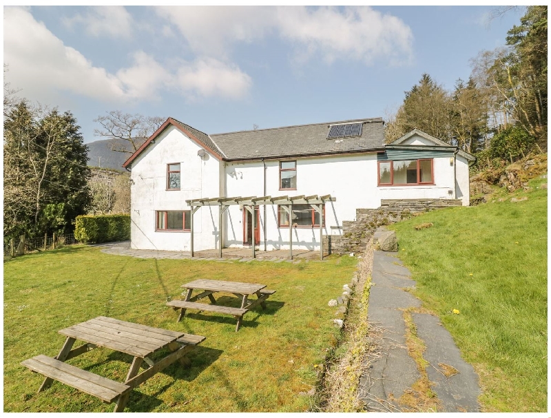 Stiniog Lodge a british holiday cottage for 12 in , 