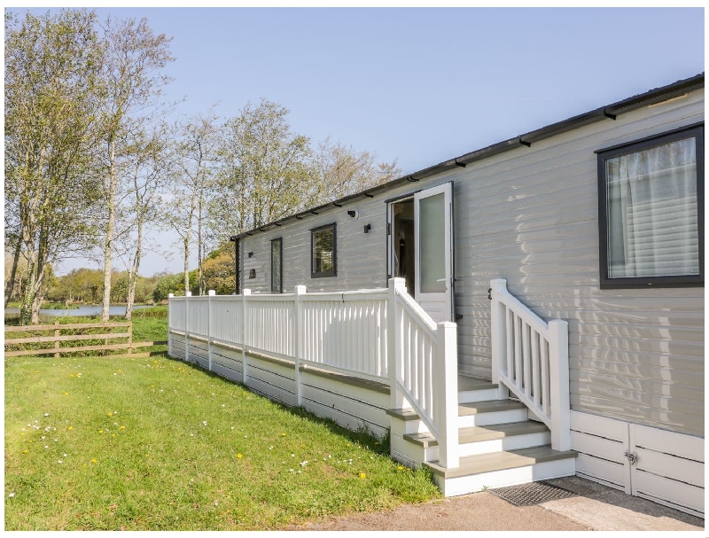Dowr Lodge a british holiday cottage for 4 in , 