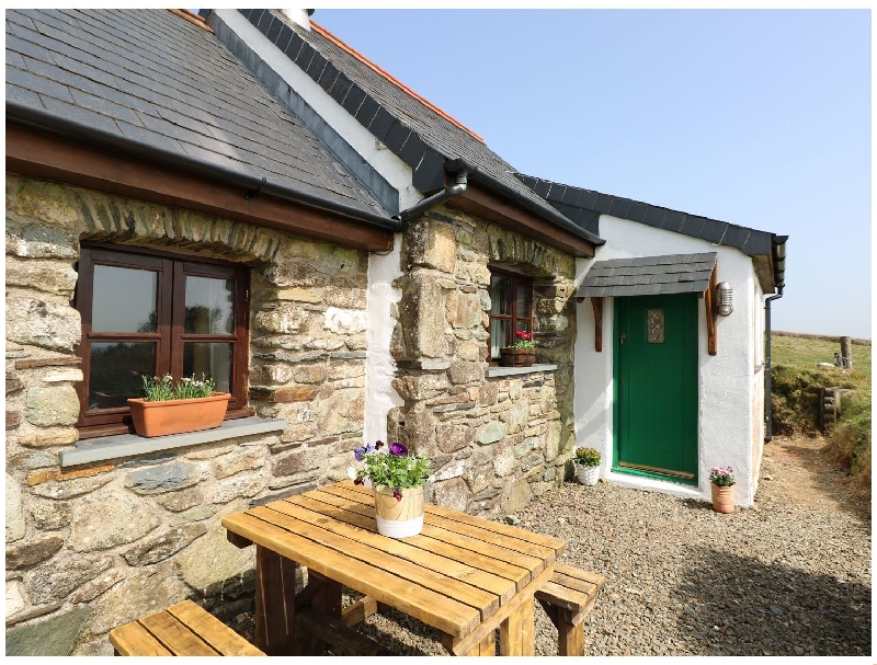 Ysgol Hill a british holiday cottage for 2 in , 