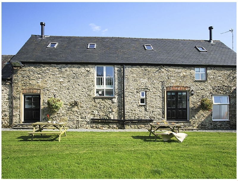 Hilltop 2 a british holiday cottage for 4 in , 