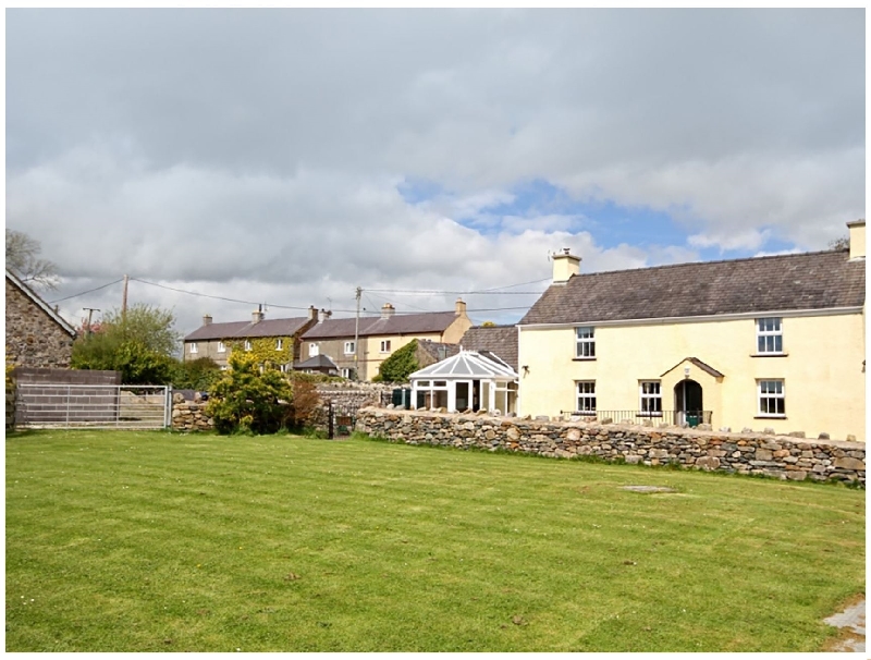 Plas Cefn Mawr a british holiday cottage for 8 in , 