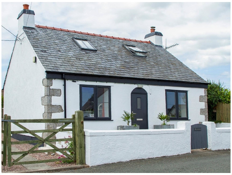 Ty Cefn a british holiday cottage for 6 in , 