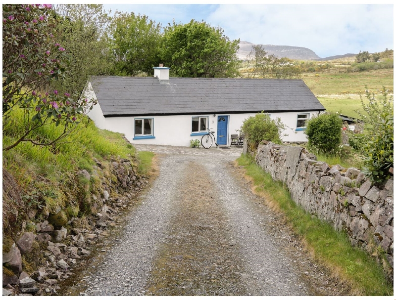 Cnocmor Cottage a british holiday cottage for 5 in , 