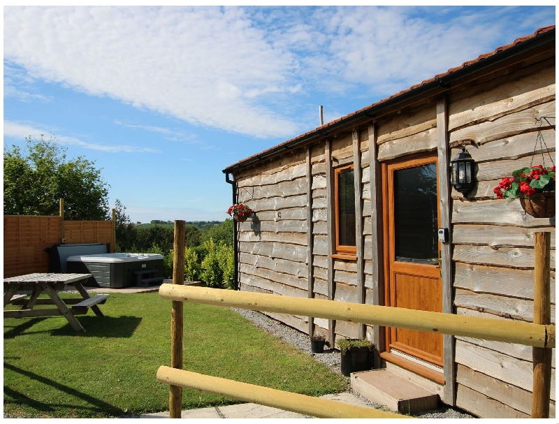 Cherry Lodge a british holiday cottage for 2 in , 