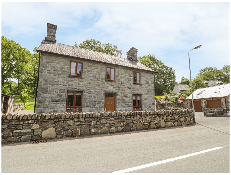 Gerddi Gleision a british holiday cottage for 6 in , 