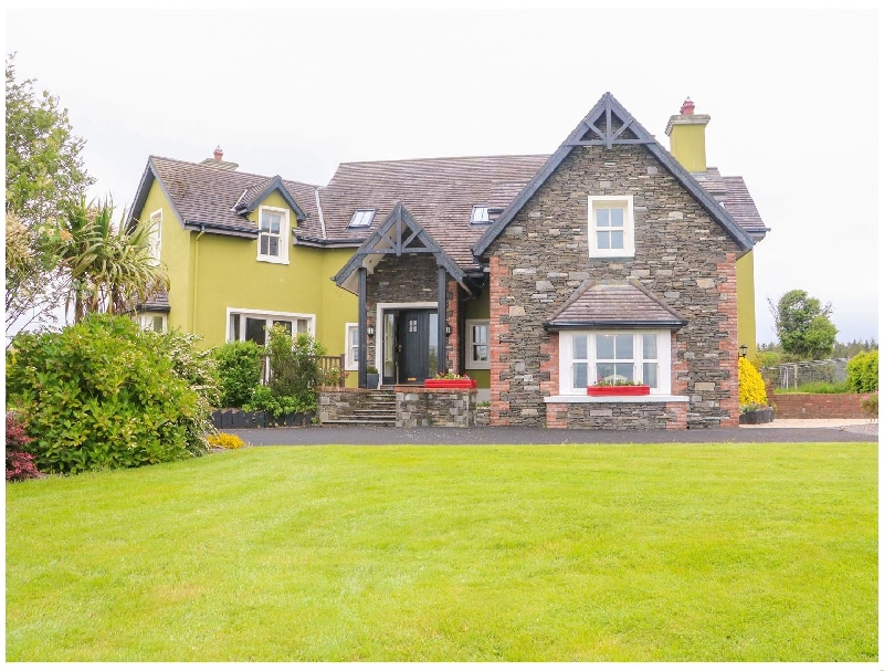 Croughmore West a british holiday cottage for 12 in , 