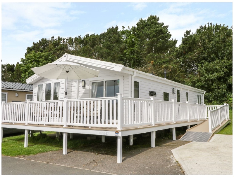 Cayton Pines a british holiday cottage for 6 in , 