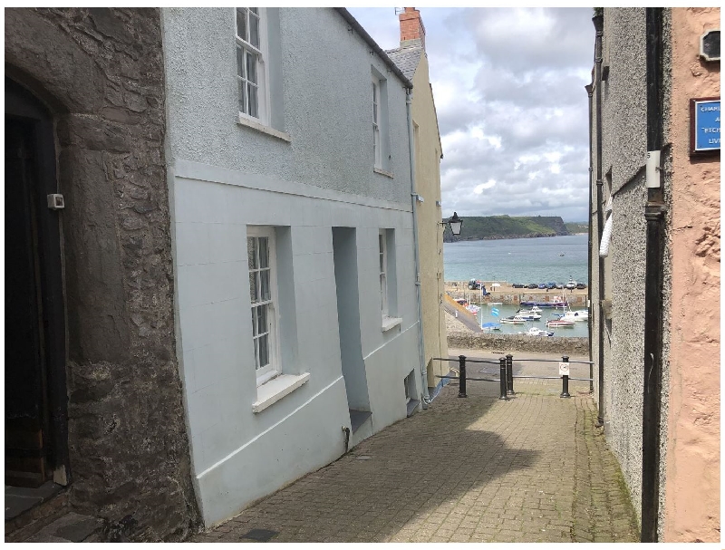 1 Quay Hill a british holiday cottage for 8 in , 