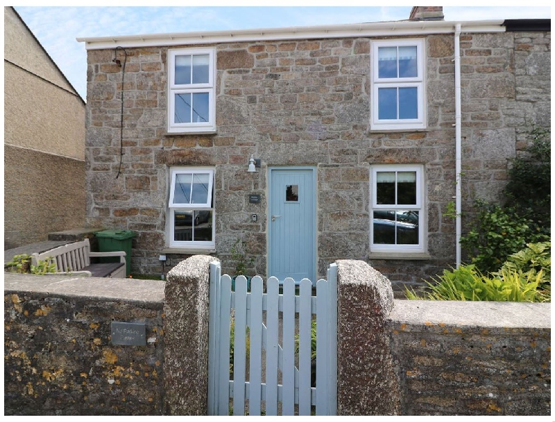 Pebble Cottage a british holiday cottage for 4 in , 