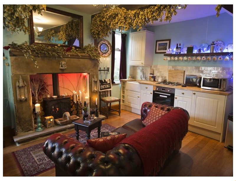 The Little Absinthe Cottage a british holiday cottage for 3 in , 