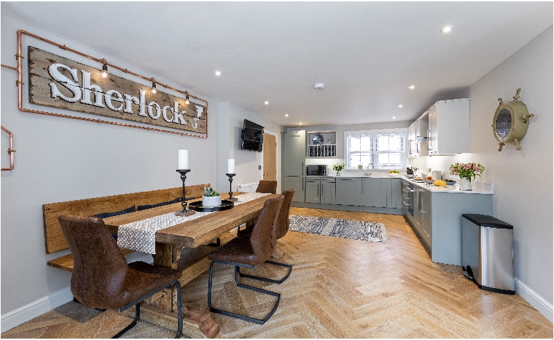 Sherlock Cottage a british holiday cottage for 7 in , 