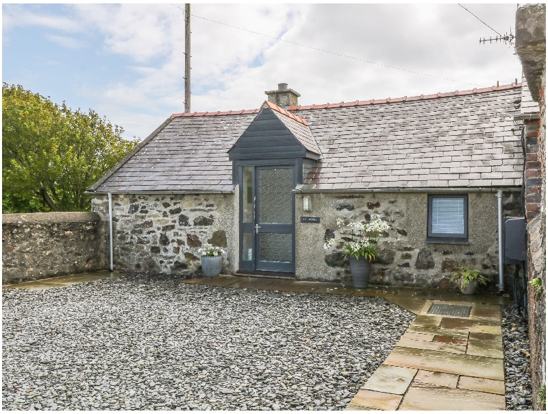 Ty Woms a british holiday cottage for 2 in , 