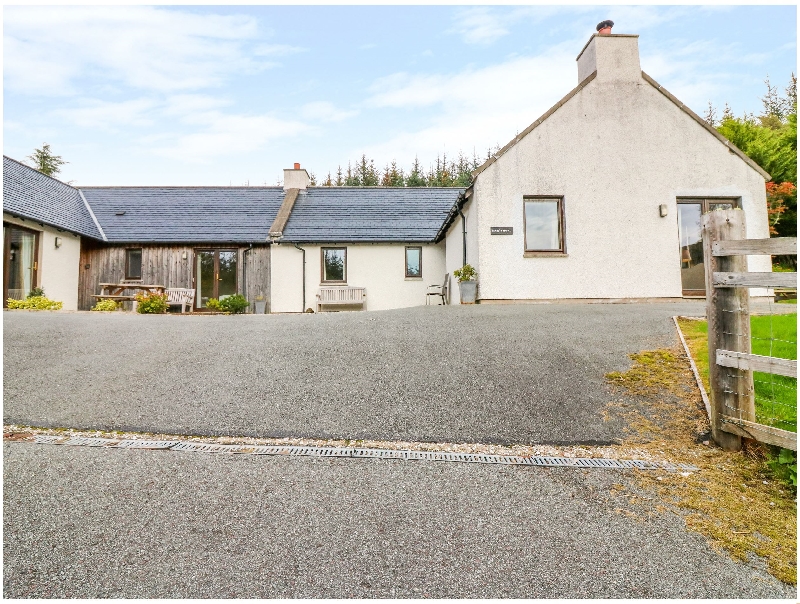 Taigh Geal a british holiday cottage for 6 in , 