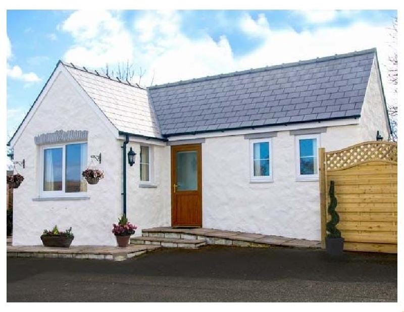 Pen-y-Bryn a british holiday cottage for 2 in , 