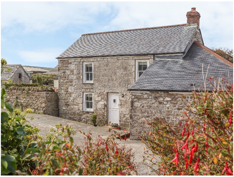 Swallows Nest a british holiday cottage for 6 in , 