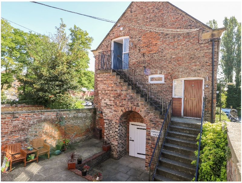 2 Rodgers Mews a british holiday cottage for 2 in , 