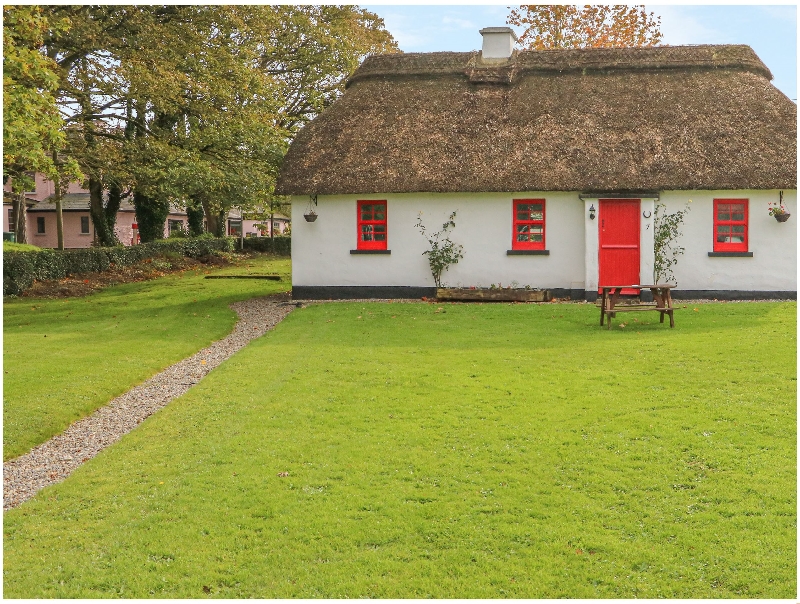 No. 9 Tipperary Thatched Cottages a british holiday cottage for 6 in , 