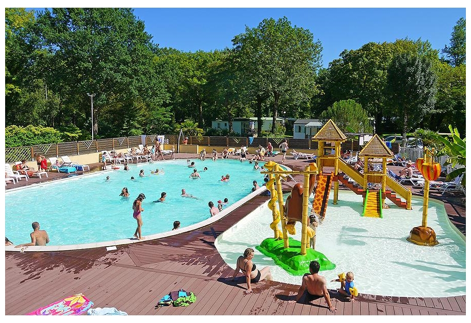 Campsite Huttopia Beaulieu sur Dordogne, Beaulieu-sur-Dordogne,Limousin,France
