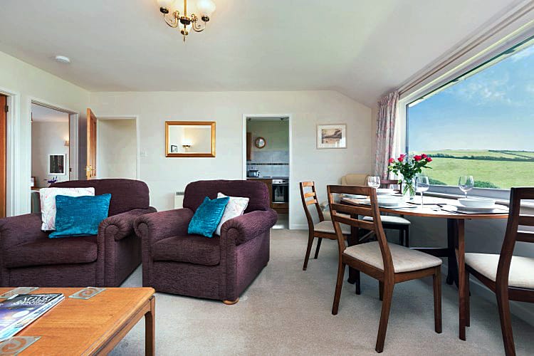 3 Bantham Holiday Cottages a british holiday cottage for 6 in , 