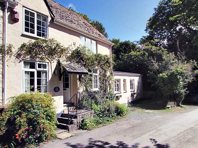 Alice Cottage a british holiday cottage for 6 in , 