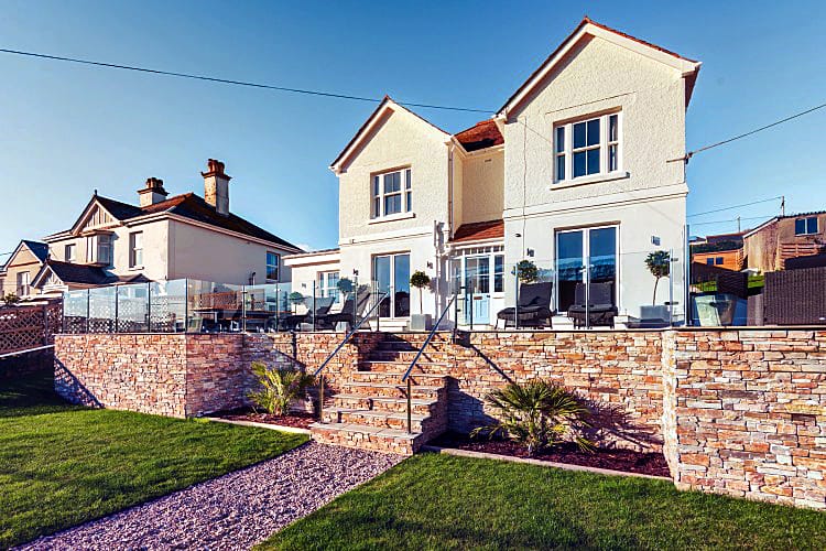 Clevedon a british holiday cottage for 10 in , 
