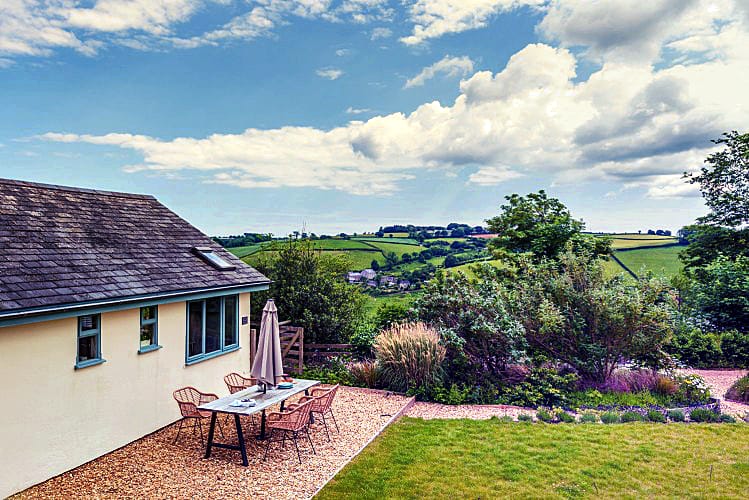 The Linhay, Chipton Barton a british holiday cottage for 4 in , 