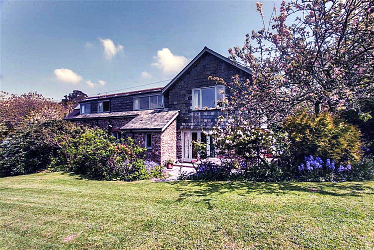 Apple Barn a british holiday cottage for 9 in , 