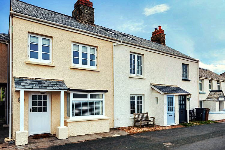 Anchor Cottage a british holiday cottage for 4 in , 