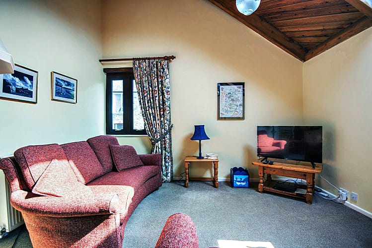 Badger Cottage, White Oxen Manor a british holiday cottage for 4 in , 