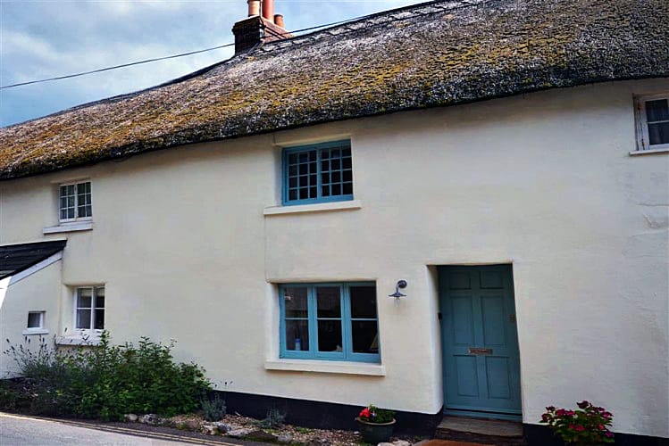 The Nook a british holiday cottage for 6 in , 