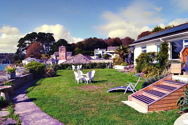 Demelza 2 a british holiday cottage for 4 in , 