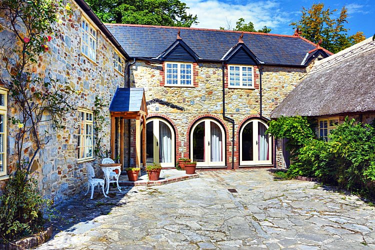 The Coach House a british holiday cottage for 10 in , 