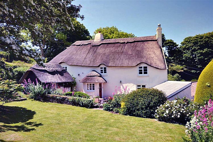 Old Thatch a british holiday cottage for 8 in , 