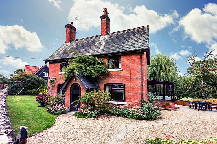 Acres Down Farm Cottage a british holiday cottage for 6 in , 