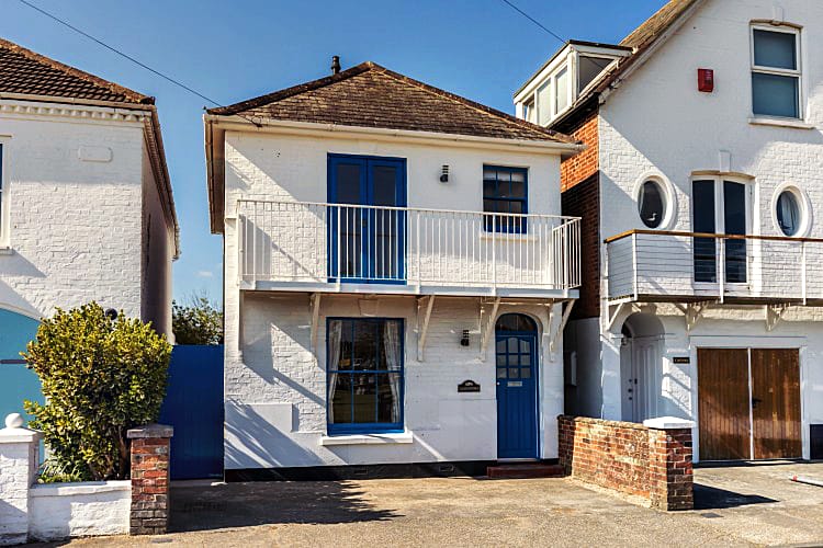 Alexandra a british holiday cottage for 6 in , 