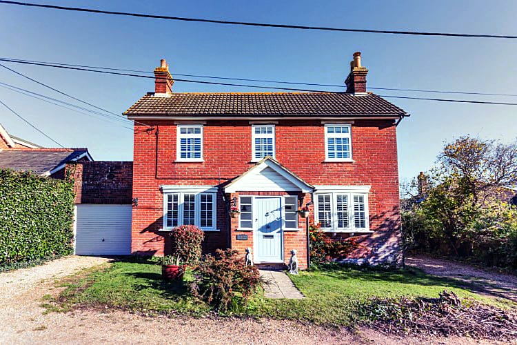 Pear Tree Cottage a british holiday cottage for 6 in , 