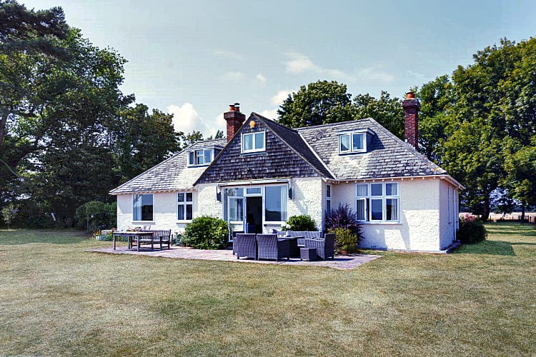 Sowley Gate House a british holiday cottage for 10 in , 