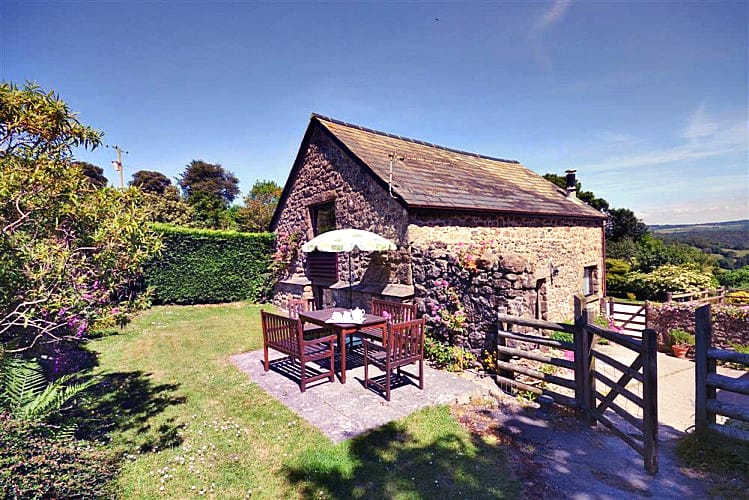 Beckaford Cottage a british holiday cottage for 4 in , 
