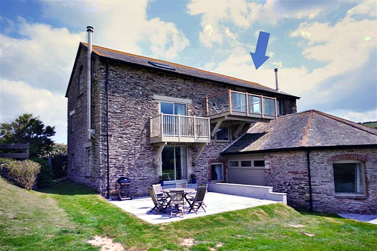 Court Barton, The Loft a british holiday cottage for 8 in , 