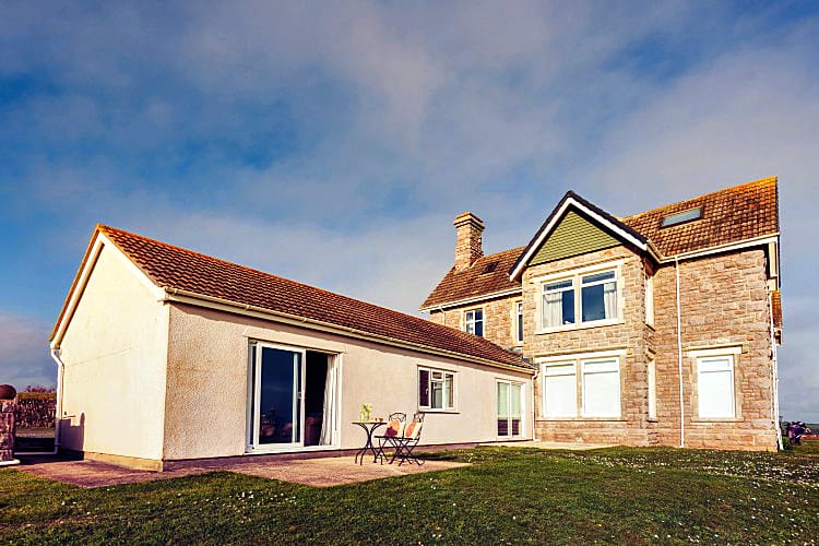 Seaview a british holiday cottage for 2 in , 