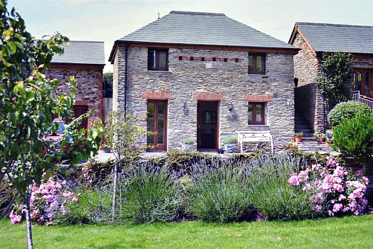 Clarence Cottage a british holiday cottage for 2 in , 